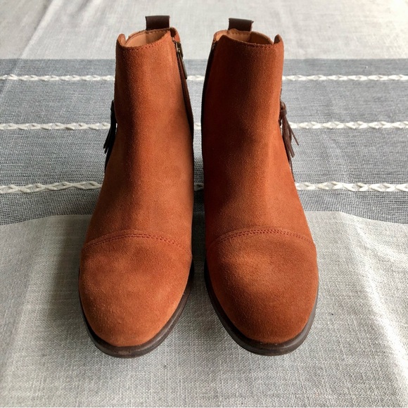 Excellent Like NEW Pikolinos Sienna Suede Braid-Detail Tassel Booties, Size 40 - Picture 2 of 7